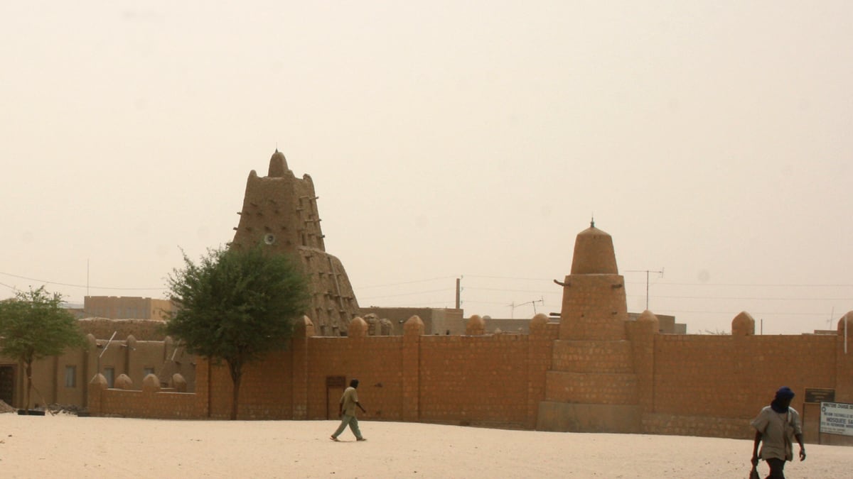 cheats/2012/06/30/islamists-destroy-heritage-site/timbuktu-world-heritage-sites-cheat_ibqbto