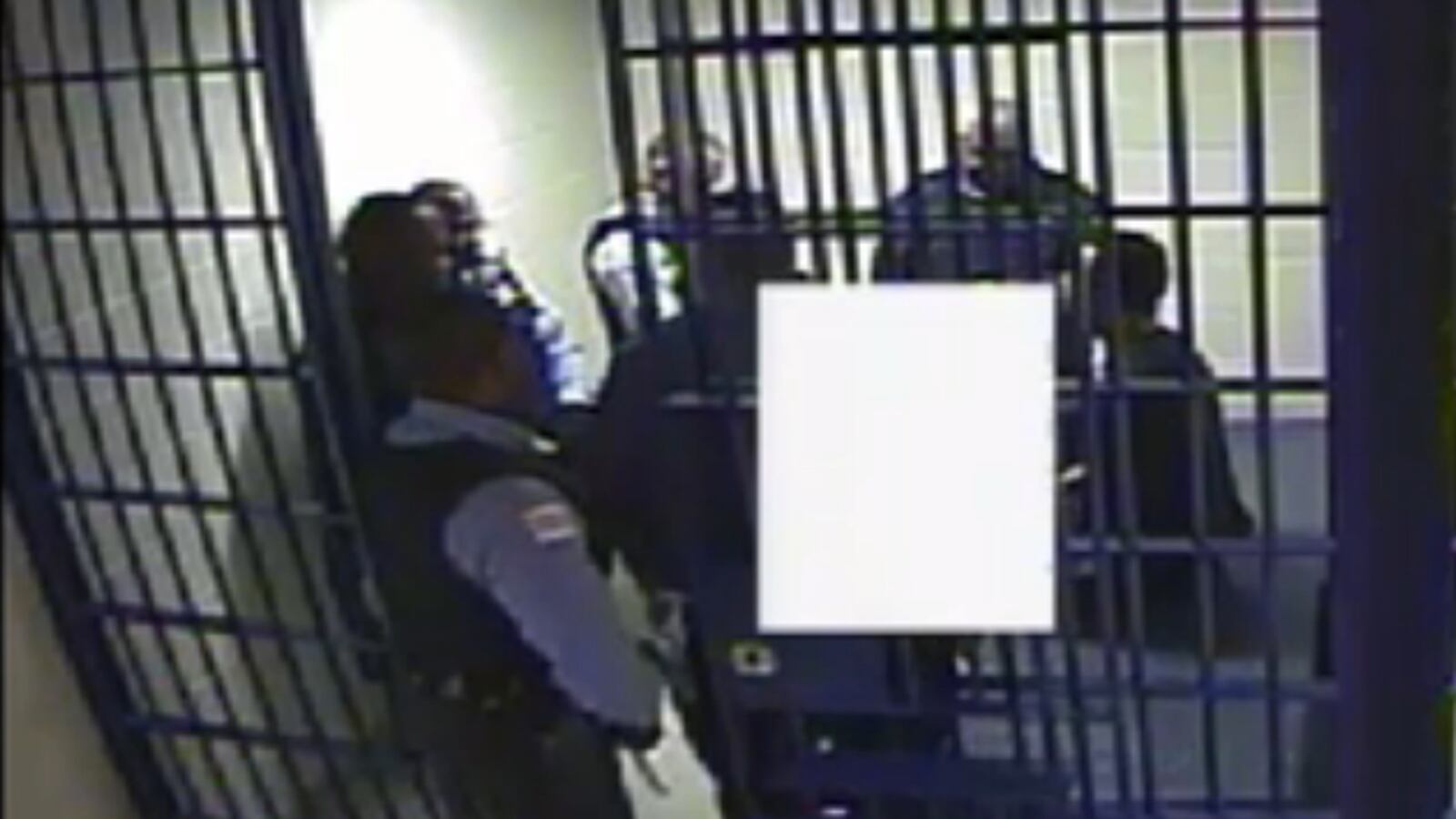 cheats/2015/12/08/chicago-cops-stunned-dragged-suspect/151208-chicago-pd-cheat_zuk8wg