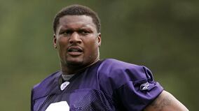 cheats/2009/07/06/mcnairs-girlfriend-bought-the-gun/steve-mcnair-1_sofcco