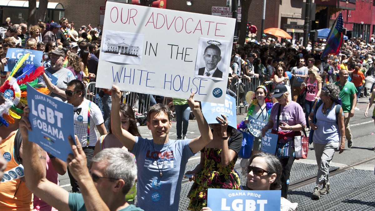 cheats/2012/06/25/obama-campaign-courts-gay-vote/obama-courts-gay-voters-parade-cheat_xyqo4l