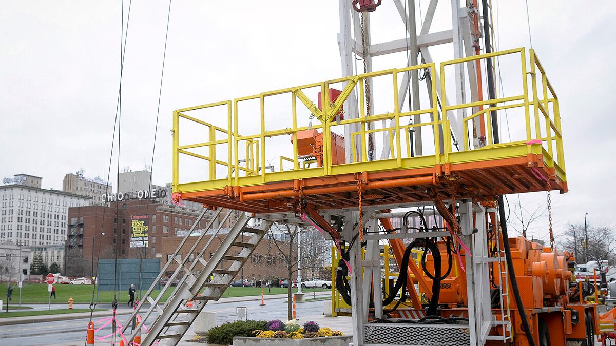 articles/2012/01/03/youngstown-rocks-is-fracking-causing-earthquakes-in-ohio/fracking-ohio-shale-cheat_vrlv9z