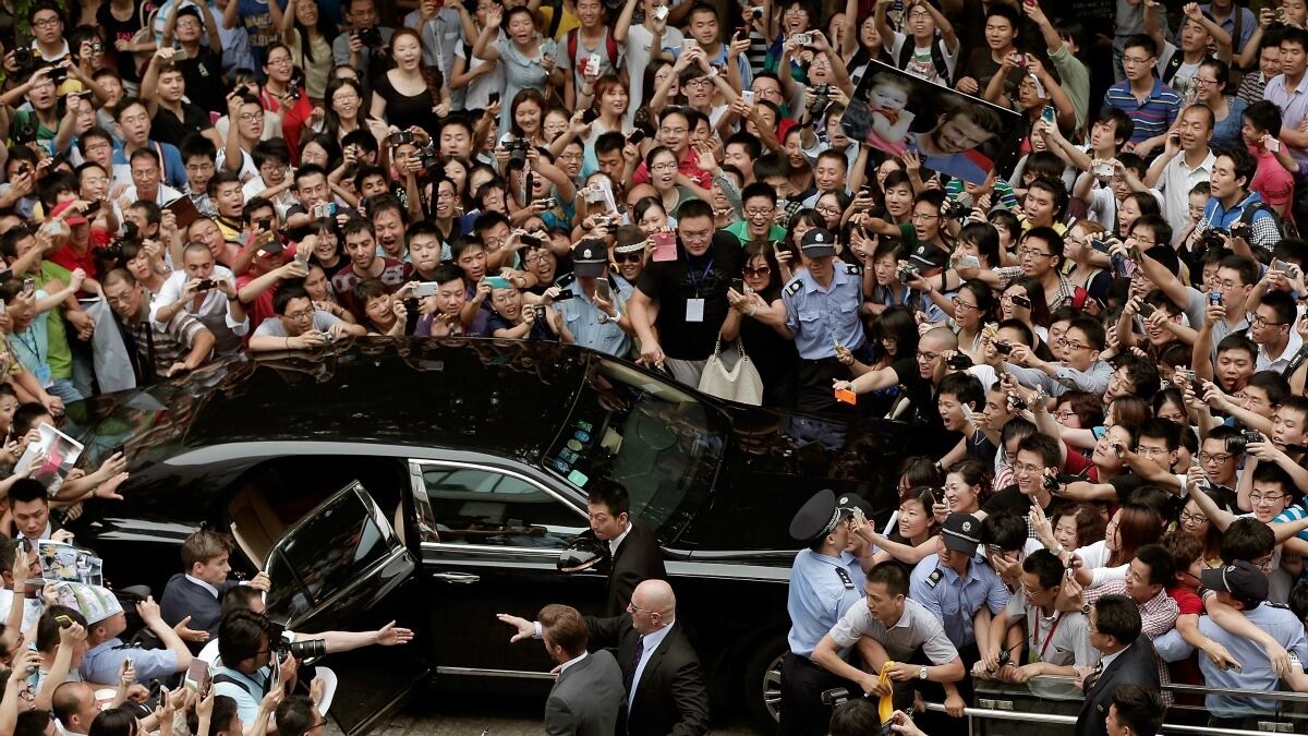 cheats/2013/06/21/becks-causes-stampede-in-china/130620-beckham-stampede-china-cheat_mfbcen