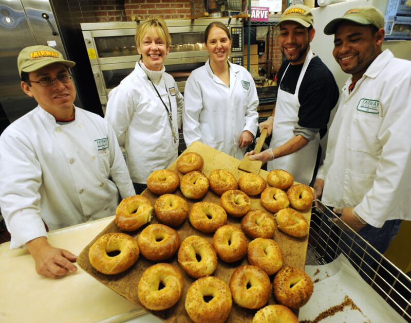 galleries/2012/08/09/the-six-biggest-food-ipos-photos/food-ipos-fairway_lo2dp7