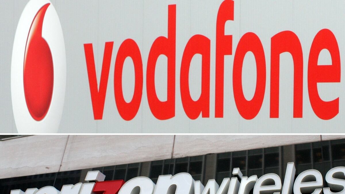 cheats/2013/08/29/vodafone-one-step-closer-to-selling-verizon-stake/verizon-vodafone-cheat_u1ojts