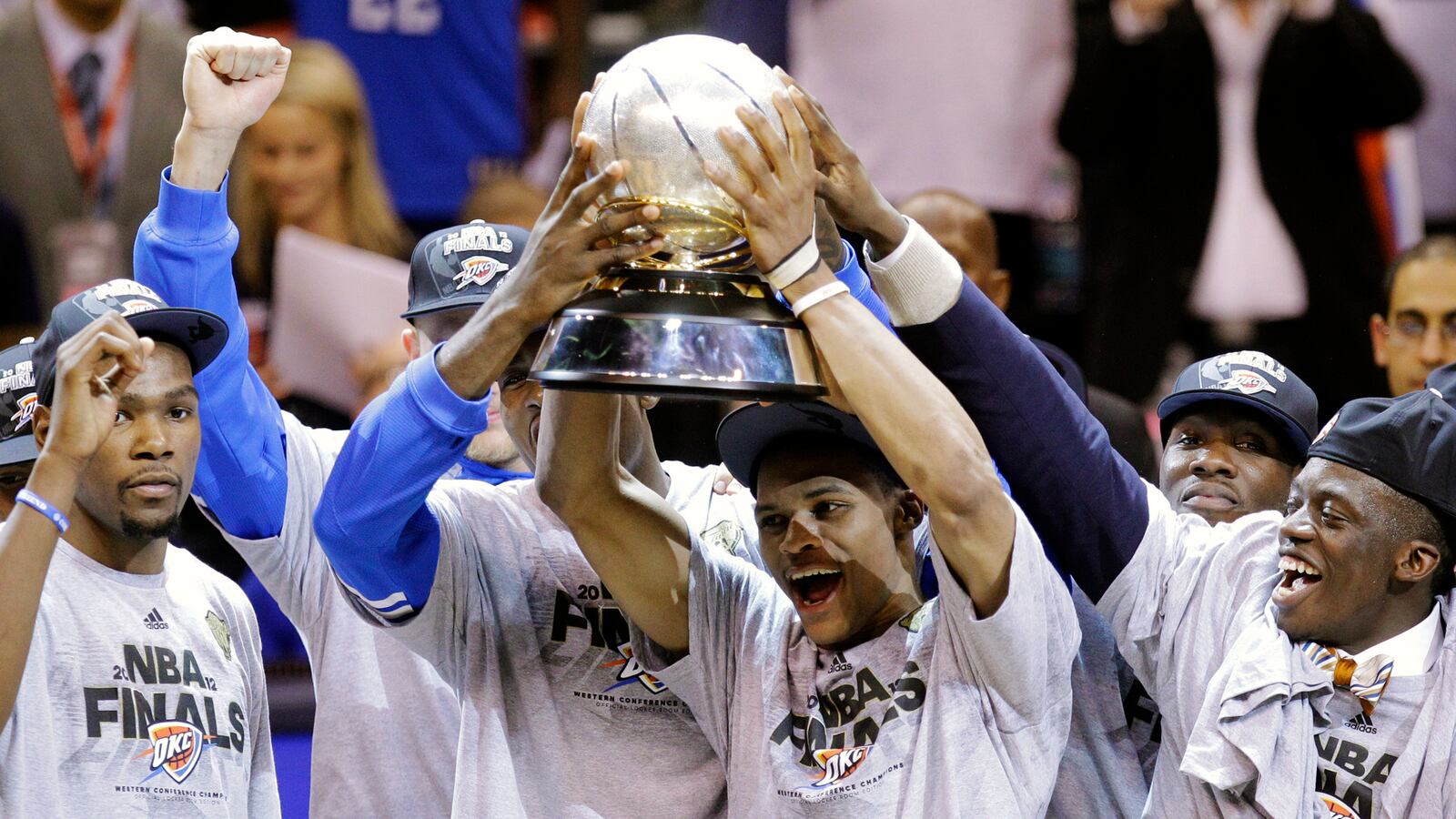 cheats/2012/06/07/thunder-bounce-spurs/thunder-beat-spurs-cheat_gu2uqh