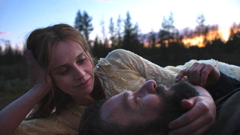 Felicity Jones as Gladys and Joel Edgerton as Robert Grainier.