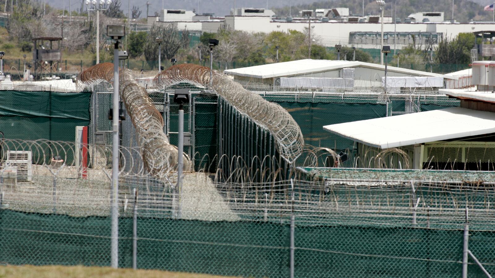 2007-09-05T120000Z_1765319333_GM1DWBUGLWAA_RTRMADP_3_DETAINEES-GUANTANAMO_idxwrk