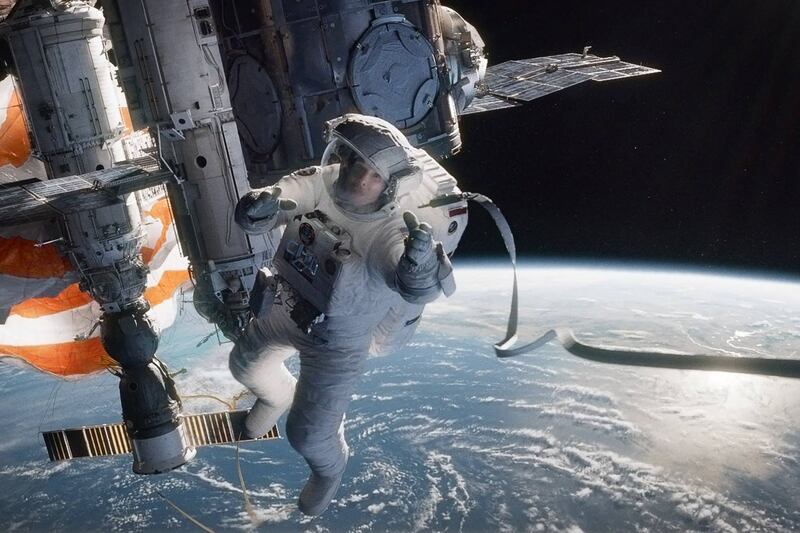 articles/2013/10/19/gravity-hauls-in-viewers-both-desperate-and-indiscriminate/131018-gravity-3d-tease-NEW_c4ypiu