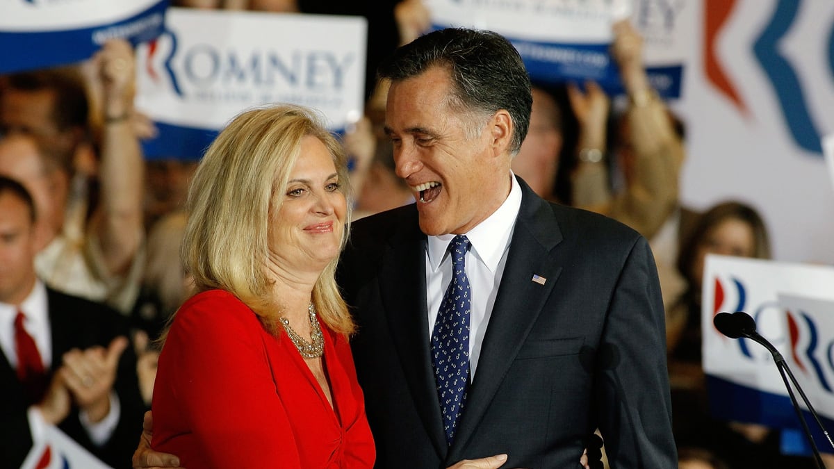 articles/2012/03/20/mitt-romney-mocks-barack-obama-for-teaching-the-constitution/romney-constitutional-crack-jacobs_ali2cq