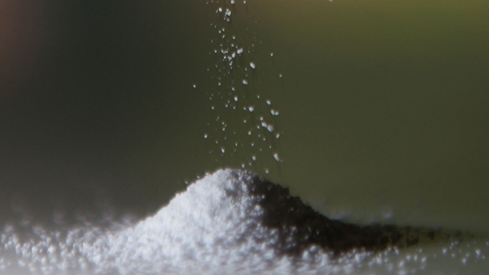 cheats/2013/12/17/sweeteners-found-in-rivers/131217-artificial-sweetener-cheat_bl1rph