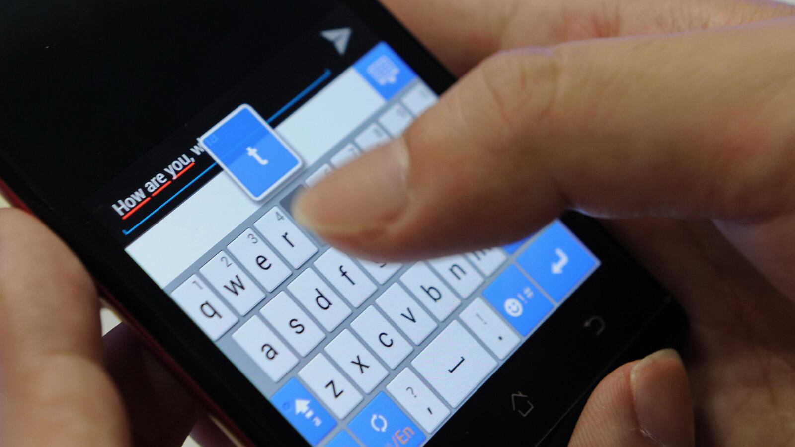 cheats/2013/08/08/nsa-spies-on-non-targets/130808-nsa-text-messages-cheat_csgadh