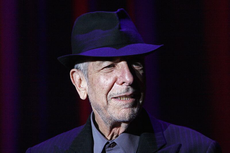 galleries/2016/11/11/leonard-cohen-dies-at-82-his-life-in-photos/161110-Leonard-Cohen-19-embed_xisupi