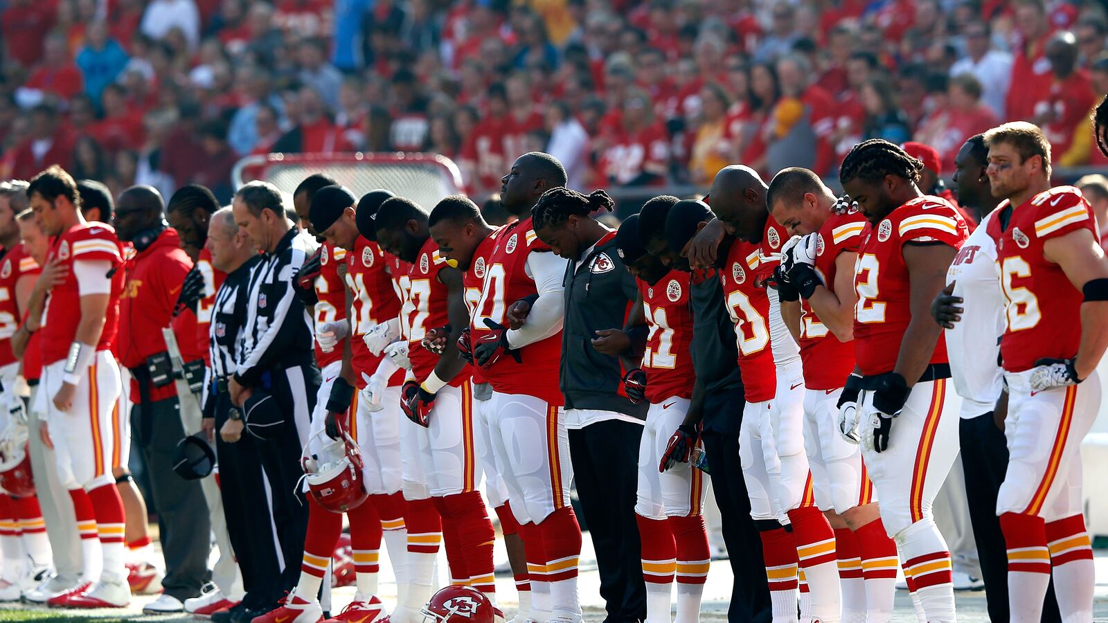 articles/2012/12/03/after-jovan-belcher-tony-larussa-on-how-a-team-comes-back-from-tragedy/jovan-belcher-muder-suicide-pelisek_ihyfr9