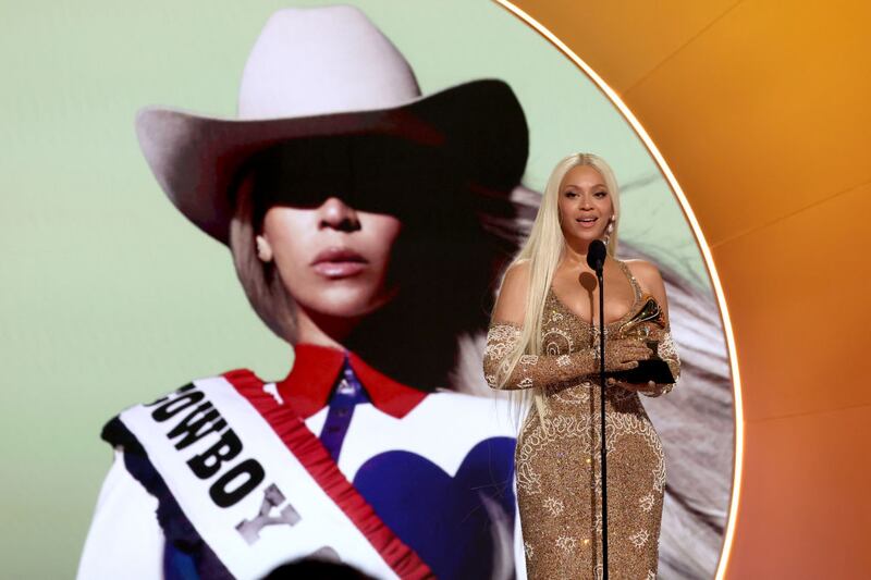 LOS ANGELES, CALIFORNIA - FEBRUARY 02: Beyoncé accepts the Best Country Album award for "COWBOY CARTER" onstage during the 67th Annual GRAMMY Awards at Crypto.com Arena on February 02, 2025 in Los Angeles, California.  (Photo by Kevin Mazur/Getty Images for The Recording Academy)