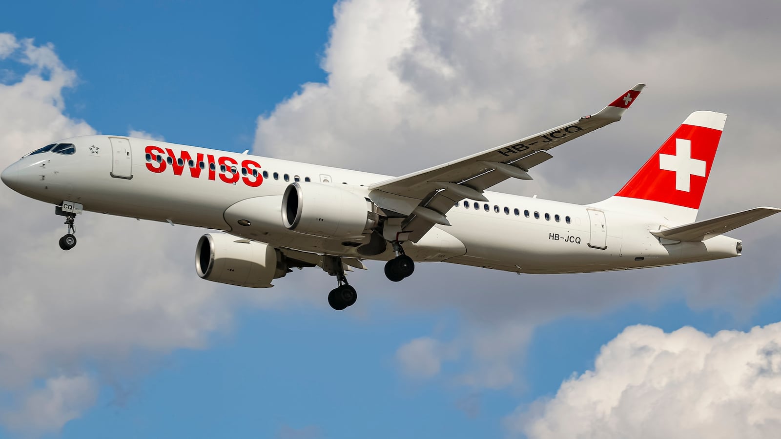 Swiss Airbus A220-300