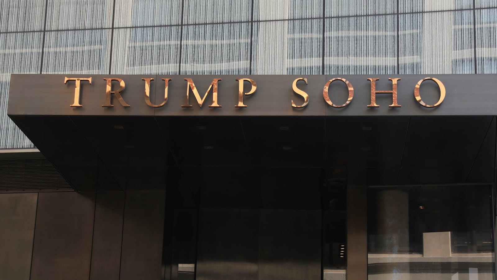 trump_soho_c9lx7b