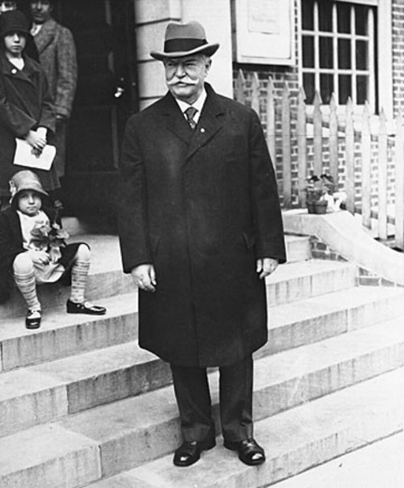 galleries/2009/09/01/the-greatest-power-mustaches/political-mustaches---taft_ztqjig