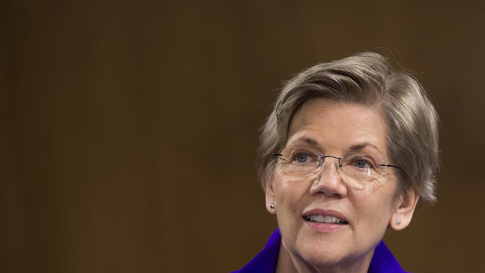 articles/2015/03/25/don-t-run-elizabeth-warren-don-t-run/150324-tomasky-liz-warren-tease_loza5y