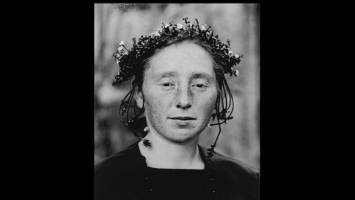 articles/2013/03/01/sherrie-levine-at-paul-cooper-is-the-daily-pic-by-blake-gopnik/levine-daily-pic_w2b3js