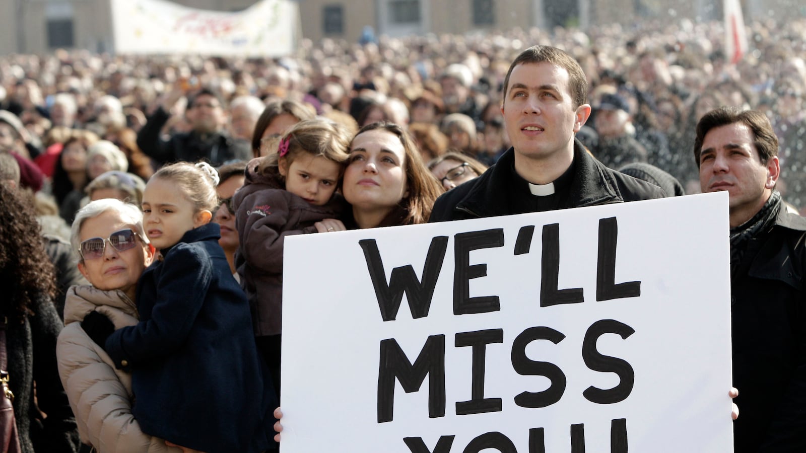 cheats/2013/02/17/pope-mobbed-at-vatican-appearance/130217-pope-crowds-cheat_ahsufh
