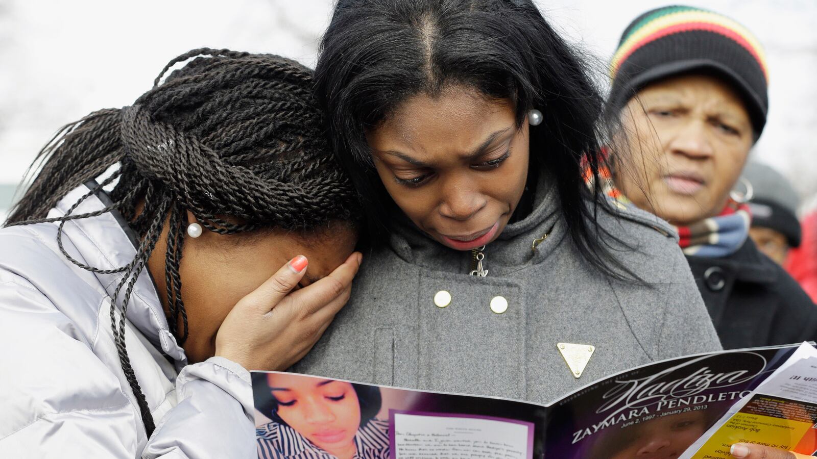 articles/2014/04/10/using-strategies-reserved-for-disease-outbreak-activists-try-to-cure-urban-violence/140410-kunst-chicago-tease_pfot1l