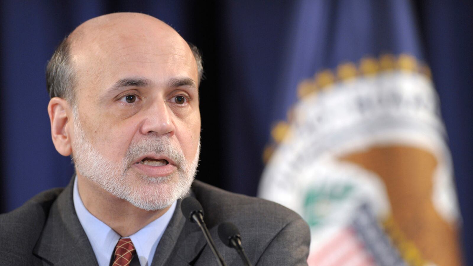 cheats/2011/06/22/fed-says-no-new-stimulus/bernanke-cheat_k9eh6u