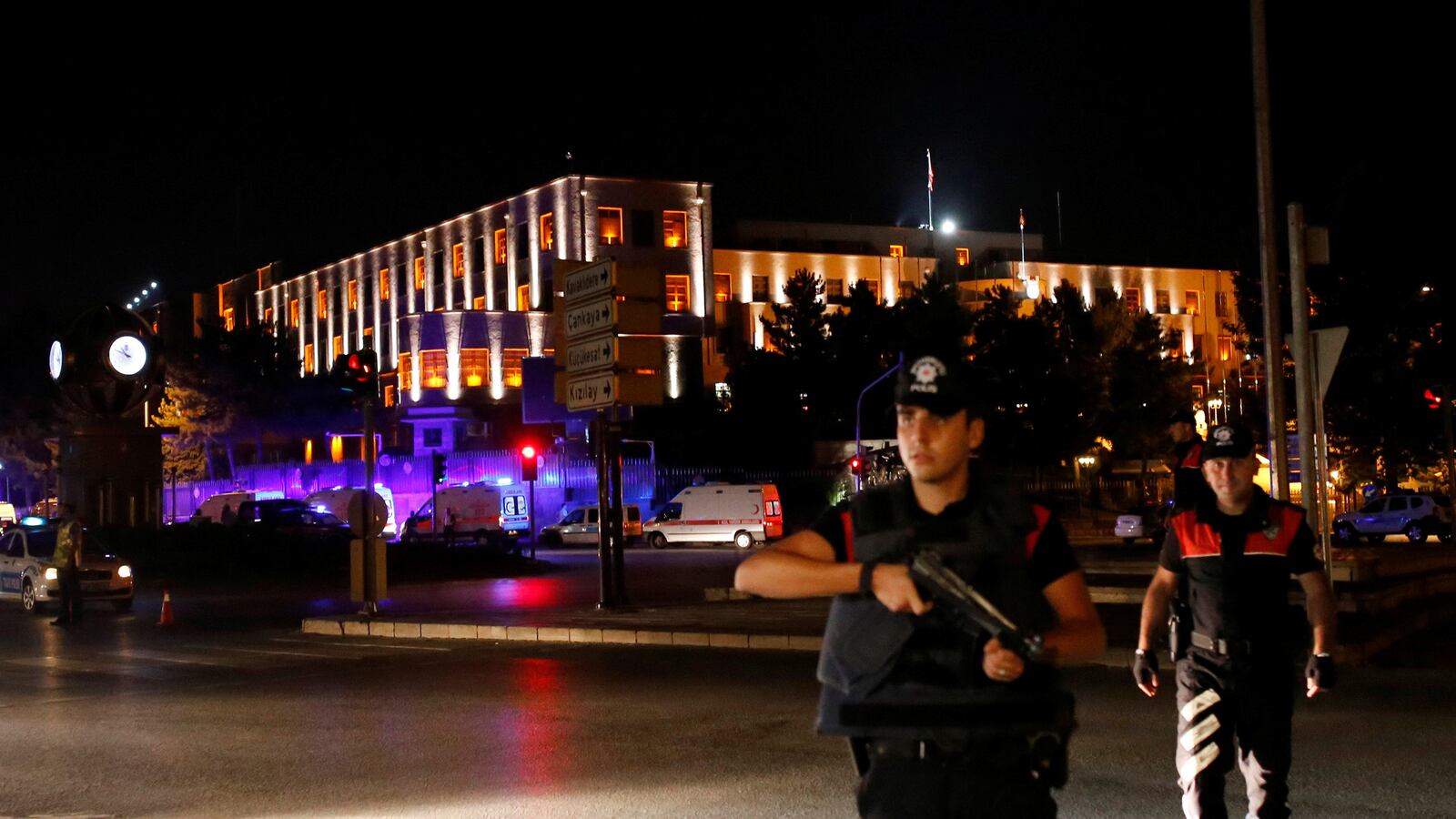 cheats/2016/07/15/video-helicopters-open-fire-in-ankara/160715-ankara-helicopters-tease_ssivns