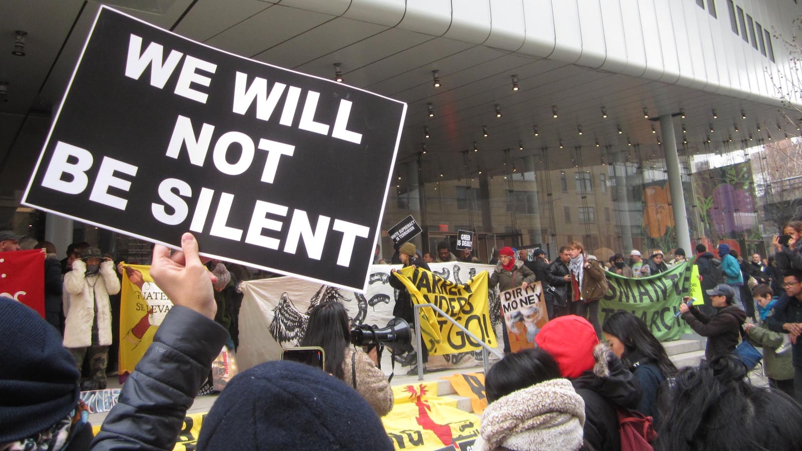 181210-siegel-whitney-tease_ombh9k