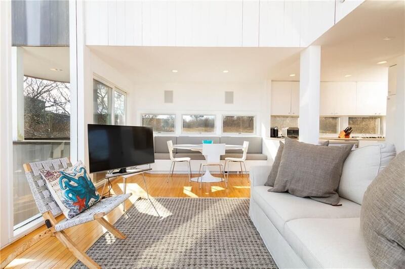 200204-mcnearney-omg-i-wawnt-this-house-03_iq663q