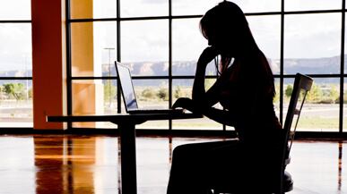 articles/2010/11/07/rockmelt-secret-new-internet-browser-launches/kirkpatrick-rockmelt_139505_atif7r