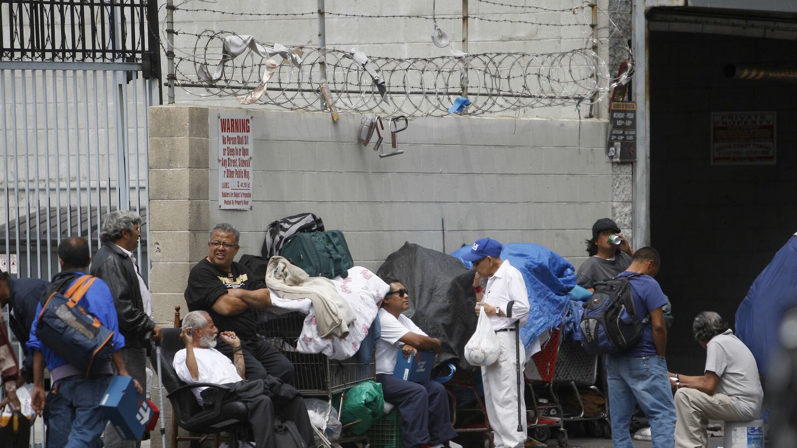 cheats/2015/09/23/l-a-invests-100-million-into-homeless/150923-la-homelessness-cheat_rn0dtg