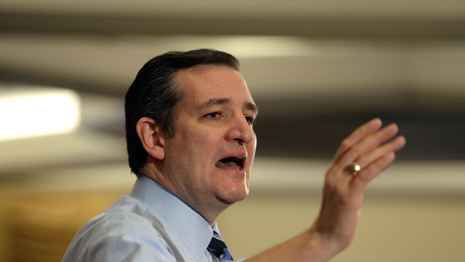 articles/2015/05/05/ted-cruz-s-crony-capitalism-problem/150505-green-ted-cruz-tease_ynouge