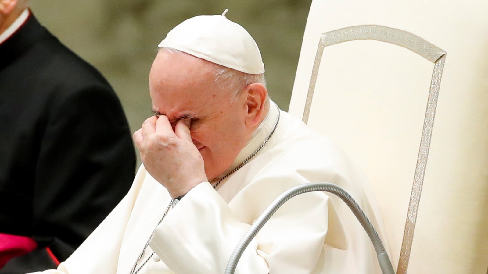 2021-11-17T082301Z_946264468_RC27WQ93DAD8_RTRMADP_3_HEALTH-CORONAVIRUS-POPE_om1kmf