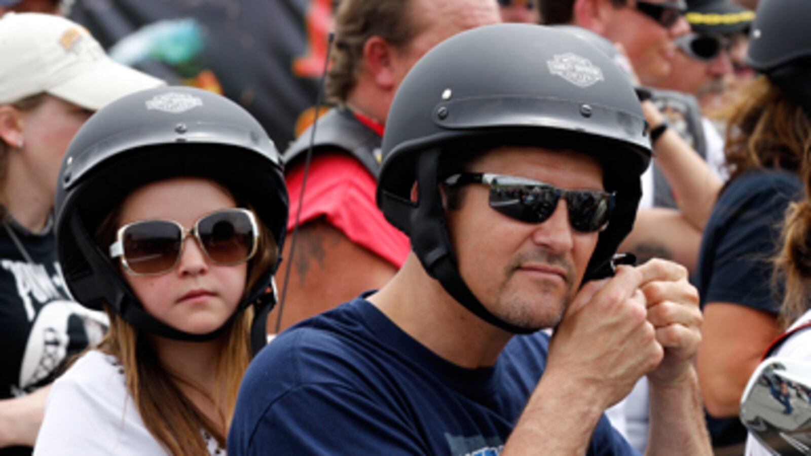 articles/2011/05/31/todd-palin-bus-tour-this-family-has-been-tested/walshe-todd-palin_184571_ltqhse