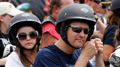 articles/2011/05/31/todd-palin-bus-tour-this-family-has-been-tested/walshe-todd-palin_184571_ltqhse