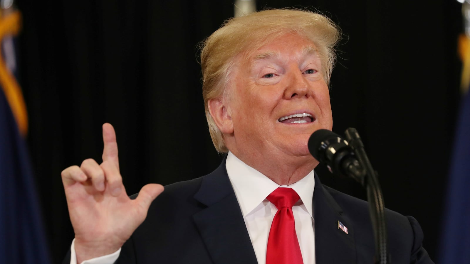 180521-trump-tweets-staffers-cheat_n3vqx0