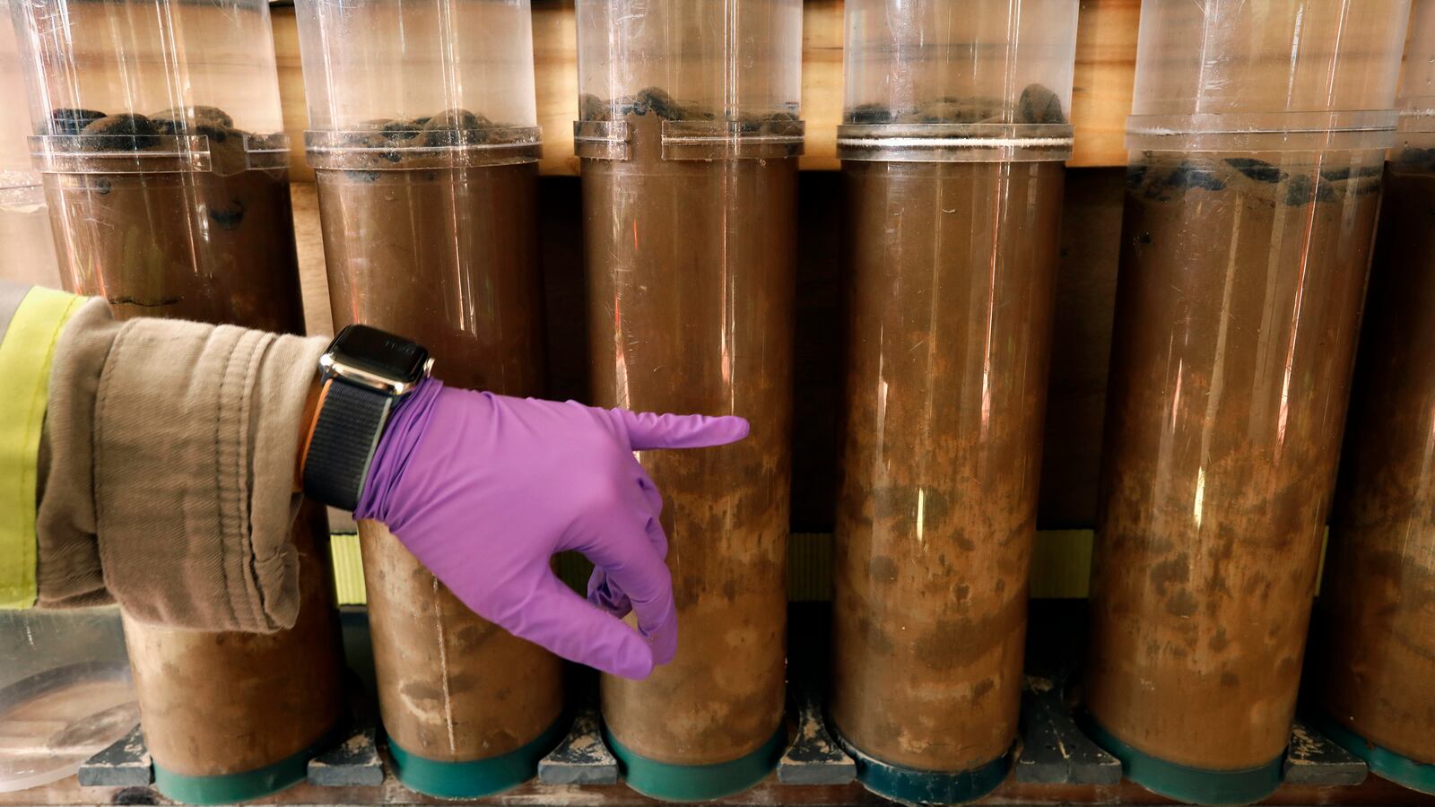 220515-deep-sea-mining-tease-1_uir6y4