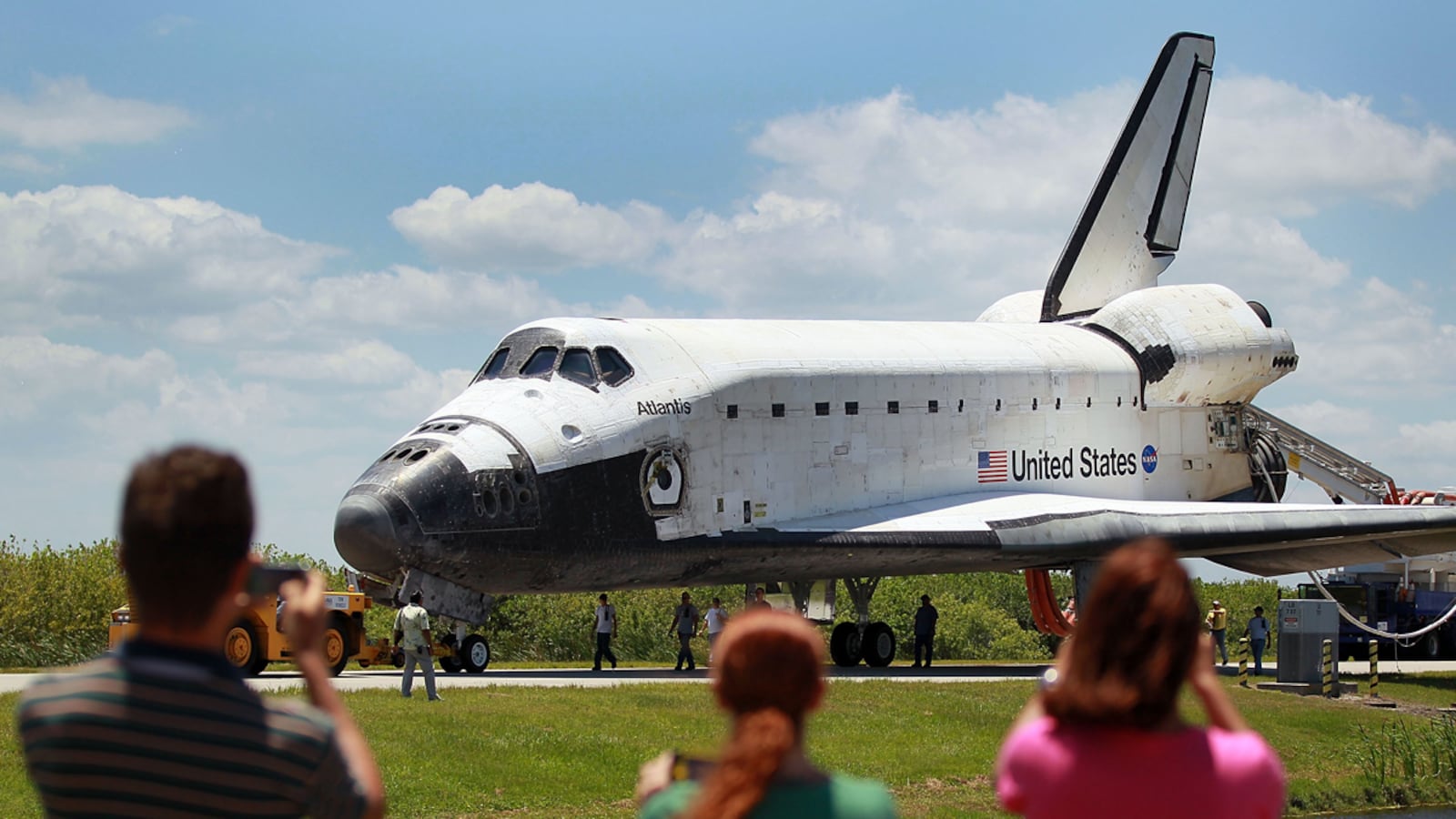 cheats/2011/07/21/atlantis-lands-after-final-mission/atlantis-shuttle-cheat_ddcwhg