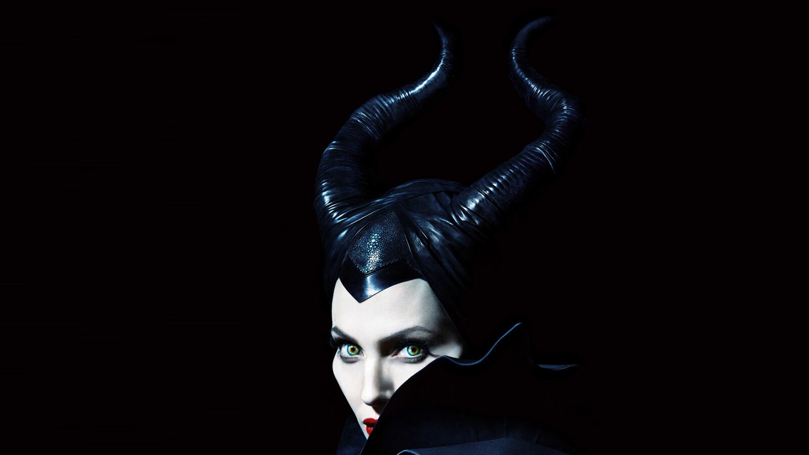 articles/2014/05/31/the-ghastly-maleficent-and-why-it-s-time-for-hollywood-to-kill-the-dark-reboot/140530-romano-maleficent-tease_bve5ho