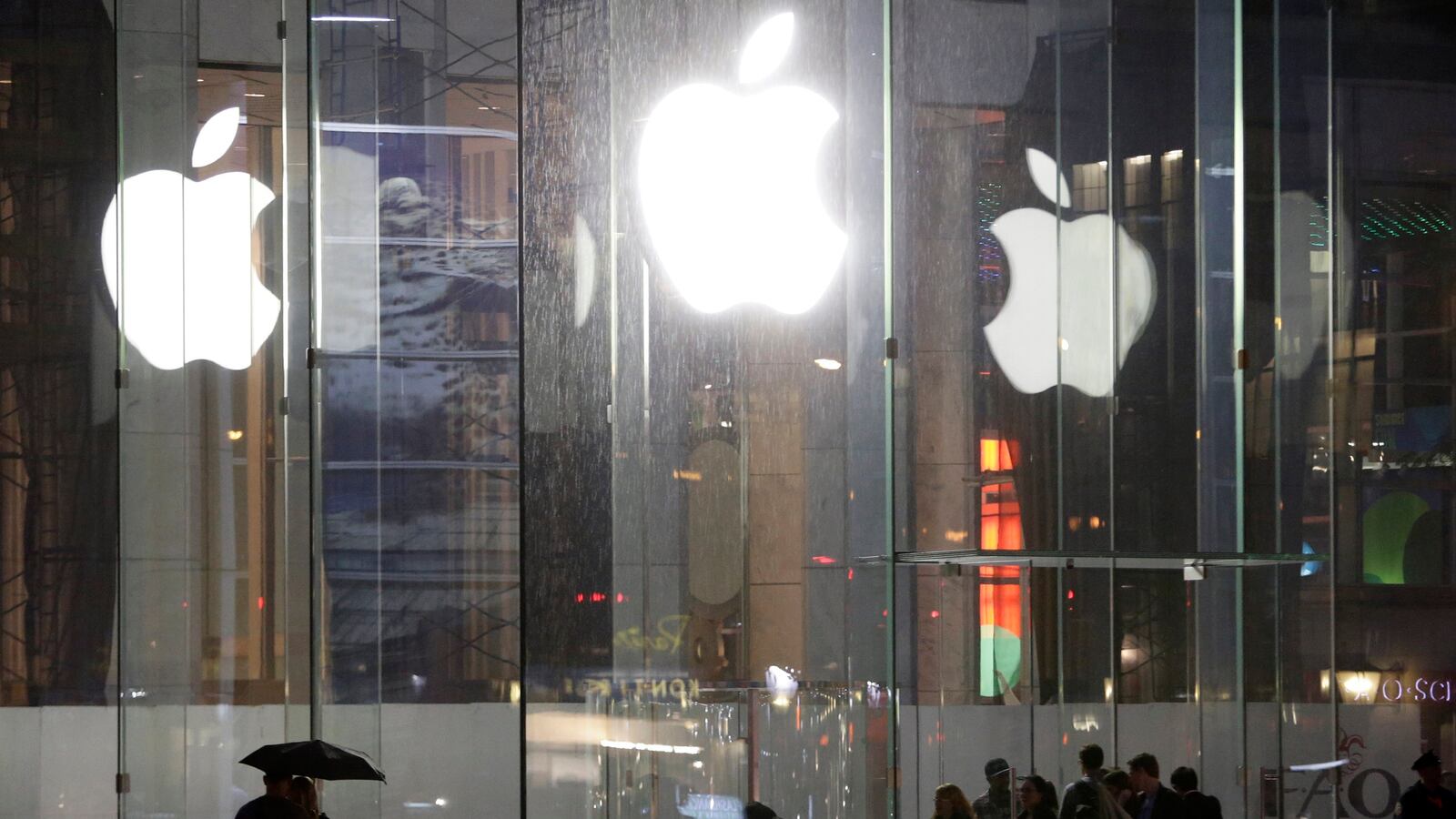 cheats/2013/06/07/apple-iradio-comes-closer/130607-iradio-cheat_kdssrh