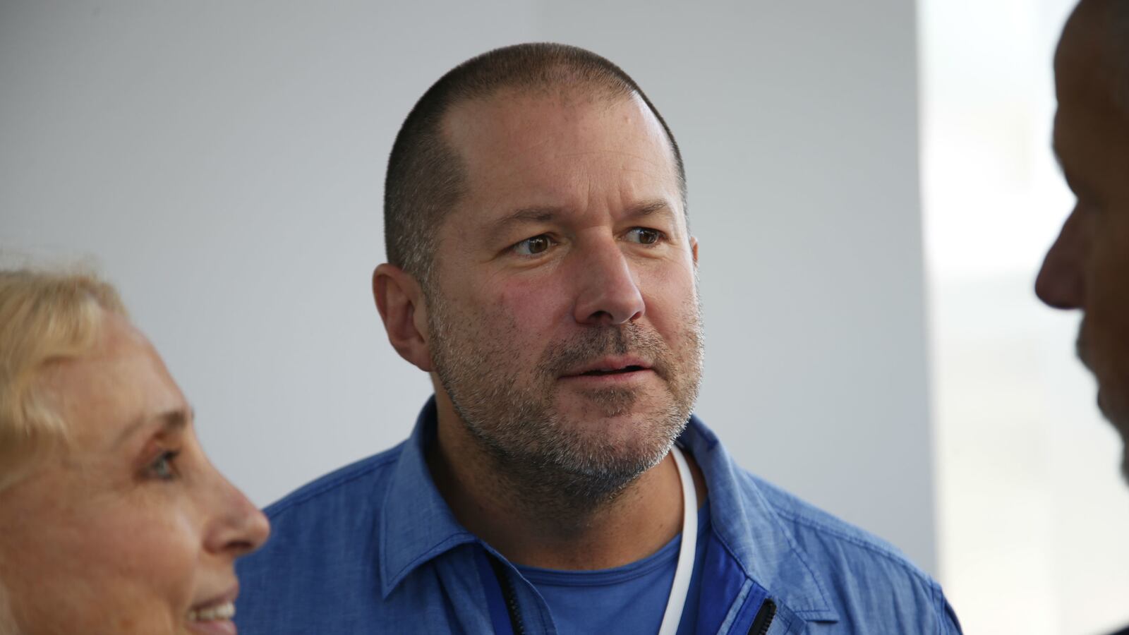 cheats/2015/05/25/apple-s-design-genius-jony-ive-promoted/150525-jony-ive-apple-cheat_m1tq2e