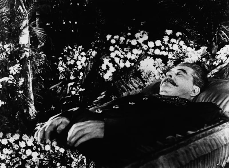 galleries/2011/10/20/gaddafi-killed-more-famous-remains-photos/famous-remains---stalin_rp2wp2