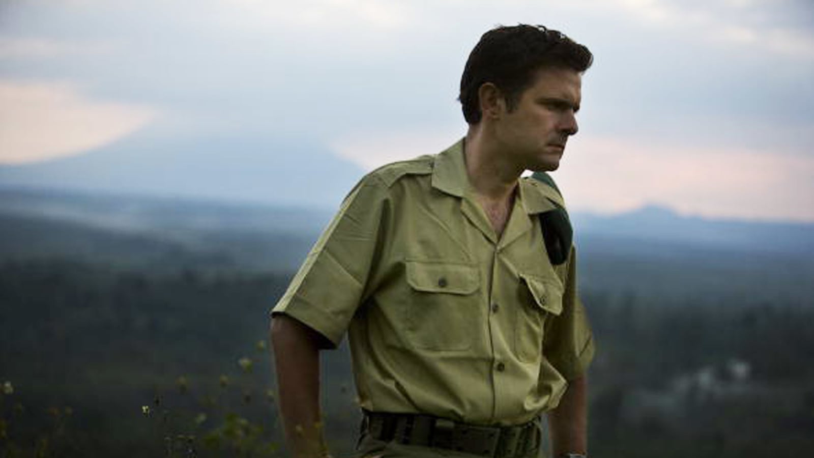 articles/2014/11/06/a-belgian-prince-gorillas-guerrillas-the-future-of-the-congo/141105-strochlic-poacher-tease_nancwo