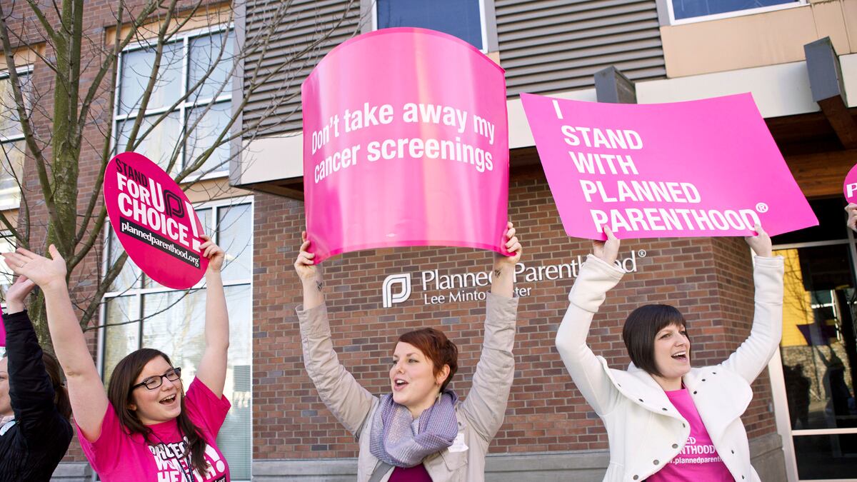 articles/2012/02/06/komen-incites-women-s-tahrir-square-moment/planned-parenthood-protest-feldt_akjwd4