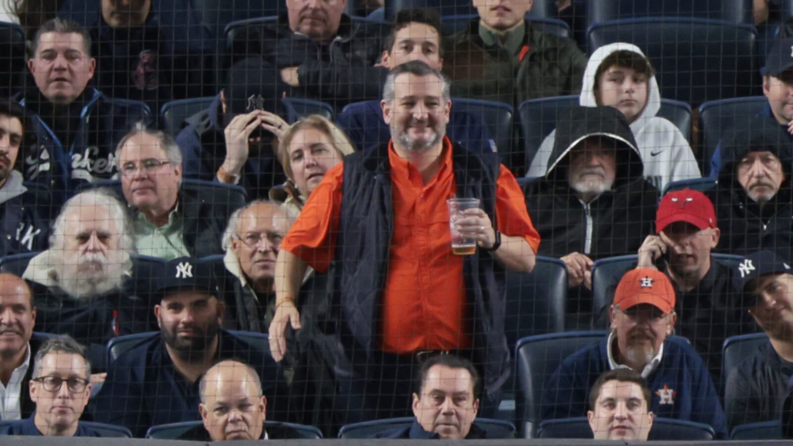 2022-10-24T061359Z_1215230259_MT1USATODAY19291551_RTRMADP_3_MLB-HOUSTON-ASTROS-AT-NEW-YORK-YANKEES_ke9geq