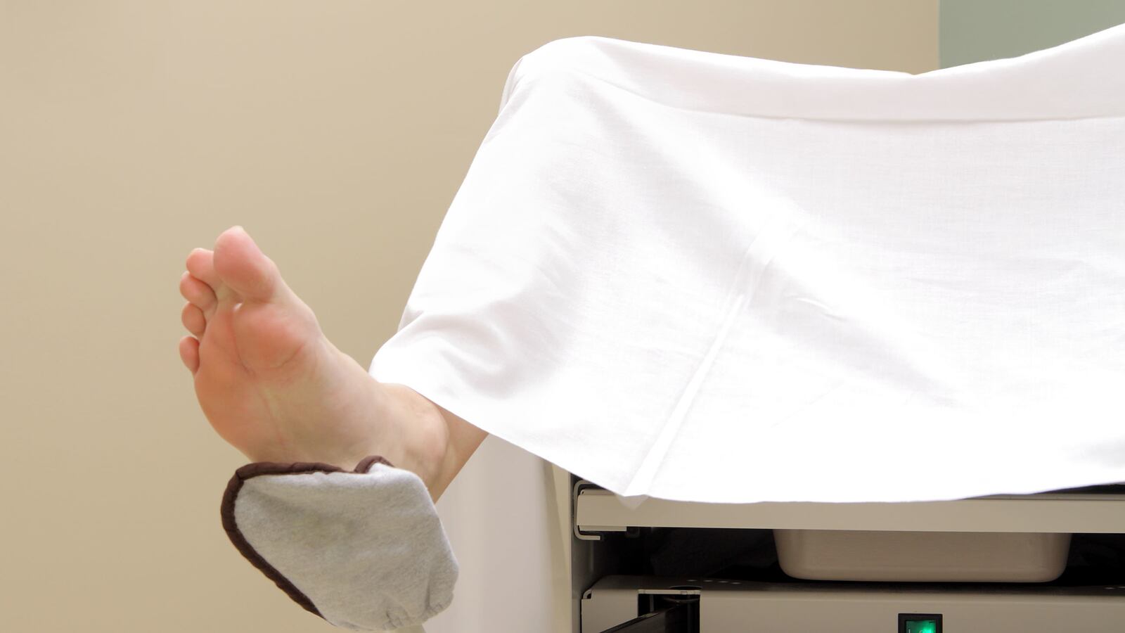 articles/2014/10/06/the-internet-s-first-abortion-class/141005-allen-internet-abortion-tease_i1phry