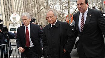 articles/2009/03/19/is-he-really-a-flight-risk/frank-bernie-flee_18590_mpgala