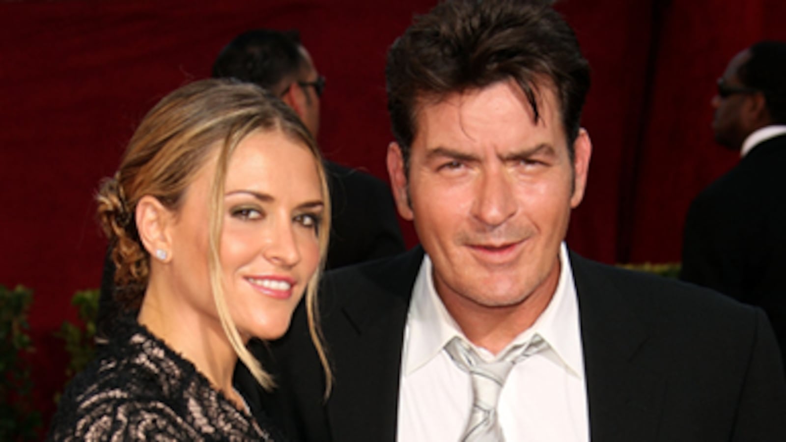 articles/2011/03/06/who-is-brooke-mueller-her-charlie-sheen-fight-tv-show-more/romano-mueller_164573_pwkr1a