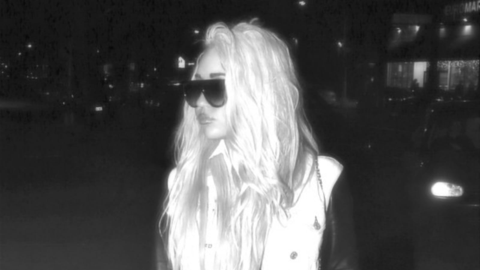 articles/2013/05/24/amanda-bynes-arrest-was-a-long-time-coming-but-it-s-still-tragic/bynes-arrest-tease_yfknwg