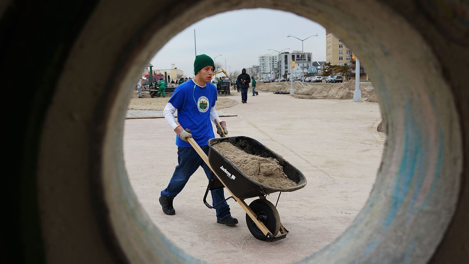 cheats/2013/01/25/monday-set-for-sandy-aid-vote/130125-sandy-aid-vote-cheat_hpbw2f